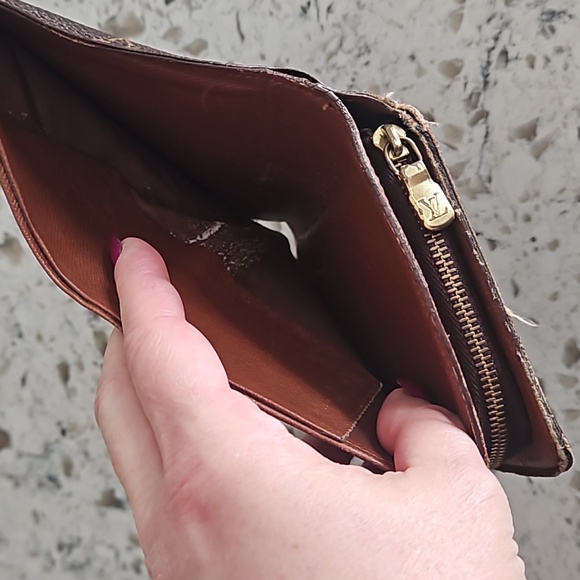 Louis Vuitton Monogram Brown Wallet with Box - Picture 8 of 14